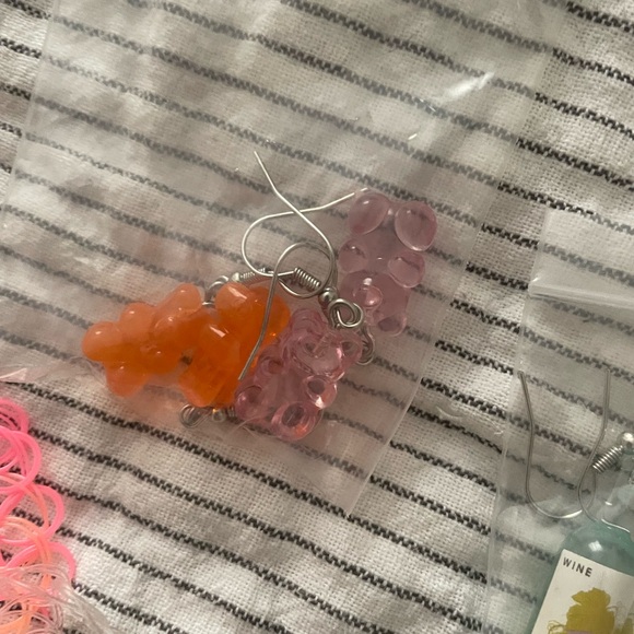 Colorful Accessories Set - Picture 6 of 8